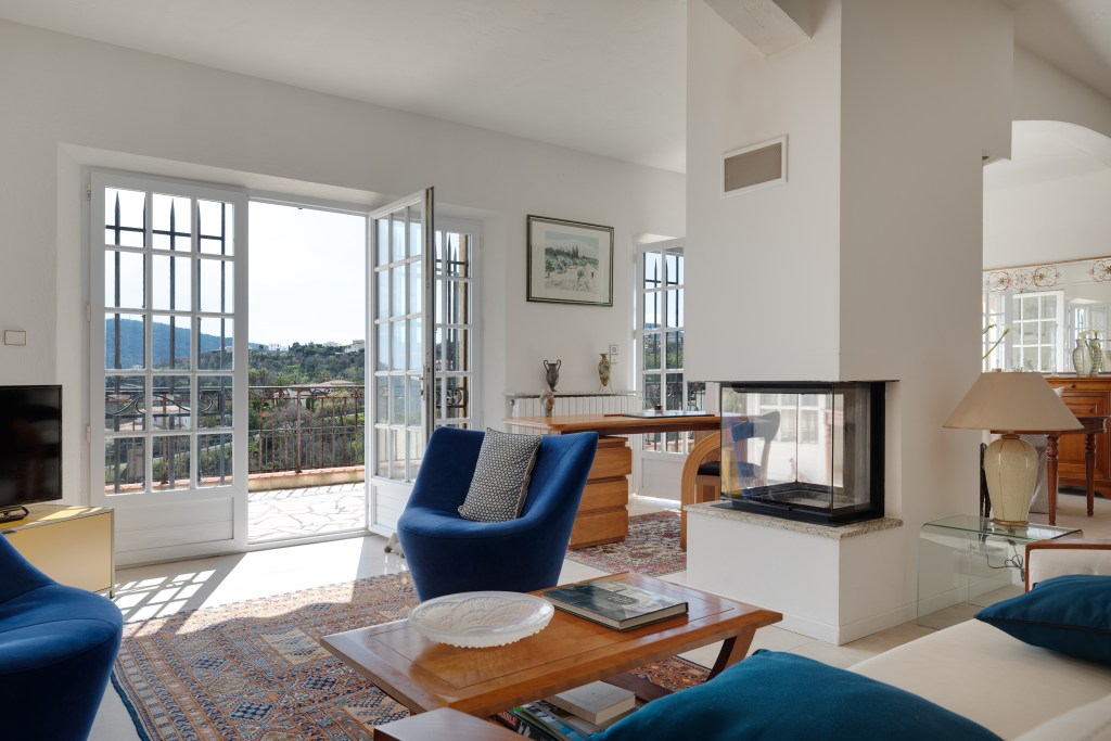 VENDU - 990 000 € / Villa vue mer avec piscine et vue panoramique sur l'Estérel IMG 6575HDR 1024x683