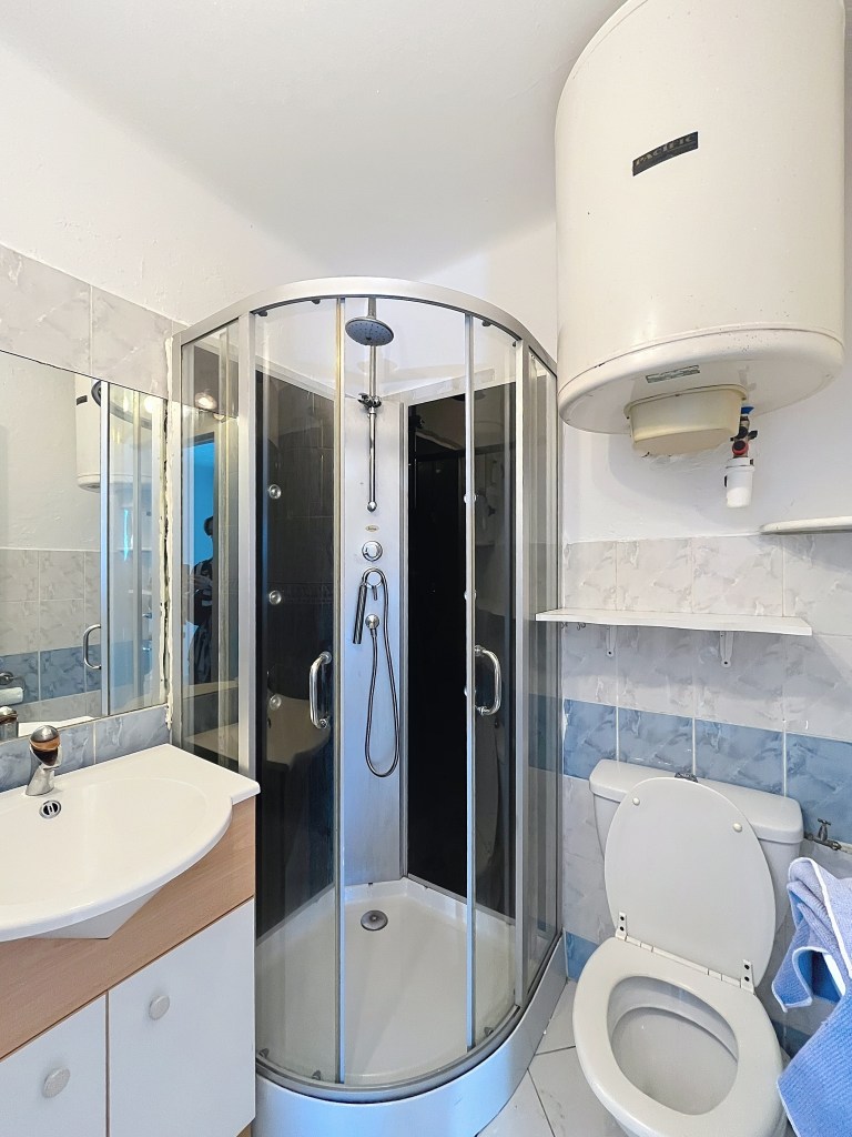 VENDU- Appartement 2 pièces à vendre à Grasse 39 m² avec balcon, cave et option parking Grasse 2 Pieces 768x1024